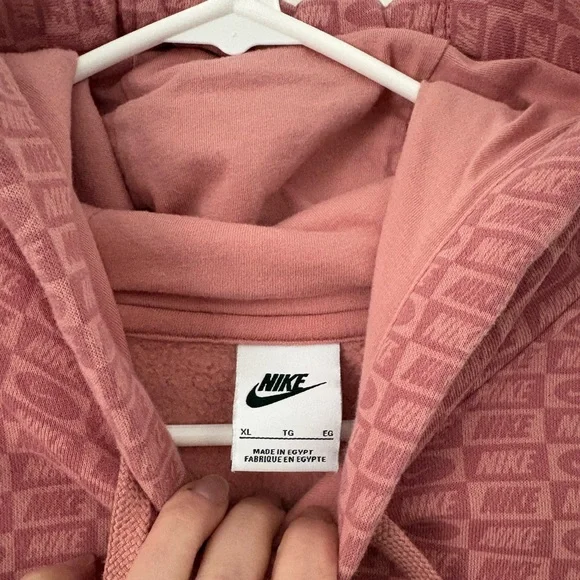 Nike Sportswear Logo Patterned Club Fleece Pullover Hoodie Red Stardust Size XL - Picture 8 of 10